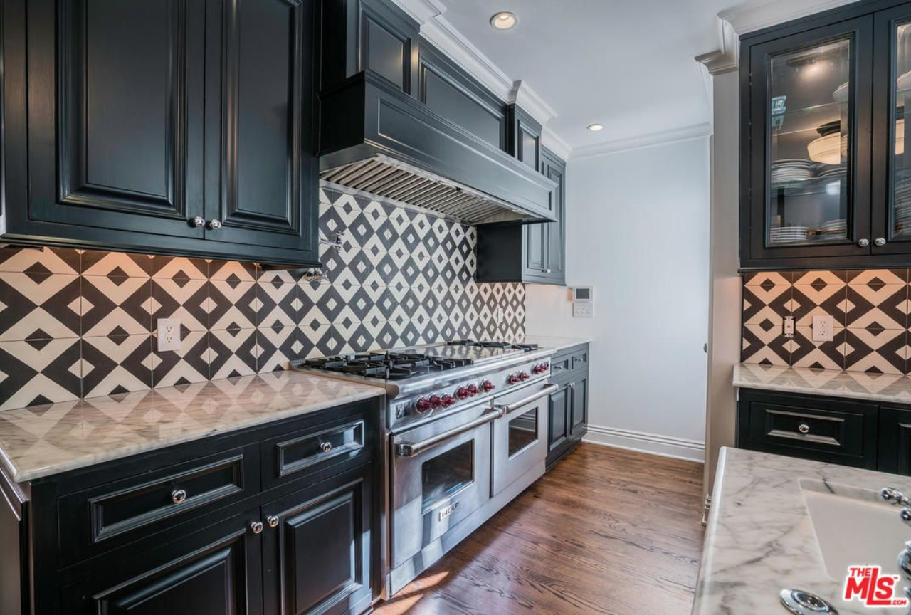 Granada Tile's Serengeti cement tiles brighten a kitchen