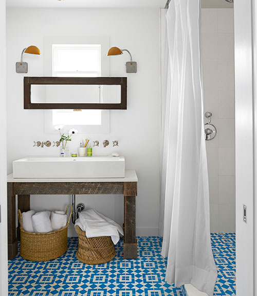A bathroom with Granada Tile's Sofia pattern