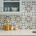 Kitchen wall with Cluny 688 tile