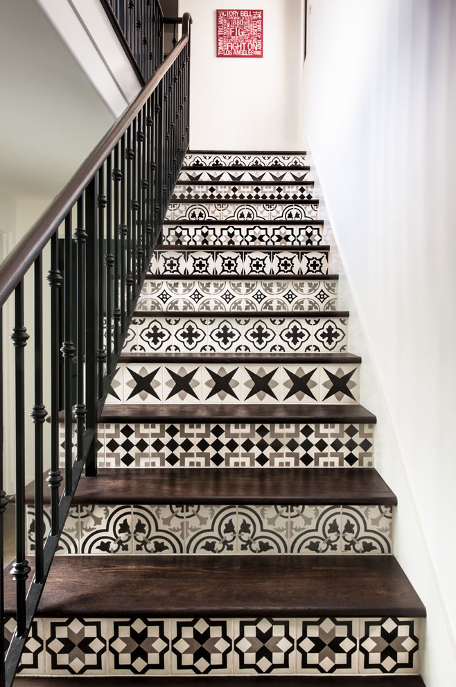 Decoracion de escalera con patchwork de mosaicos hidráulicos Granada Tile