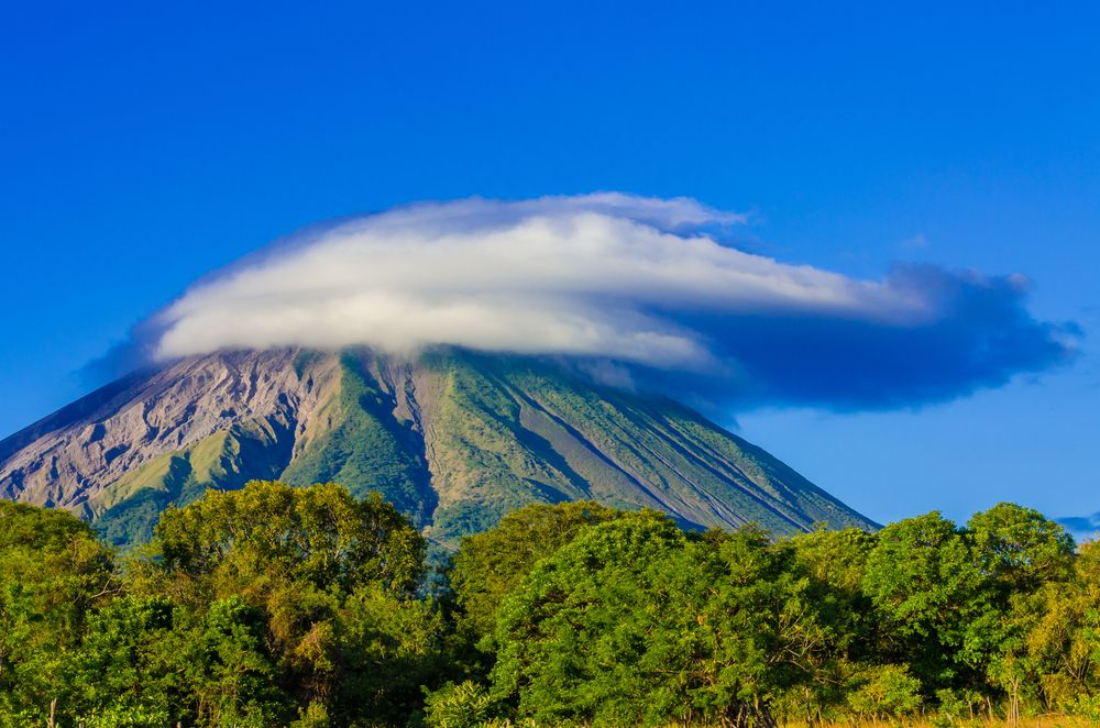 volcan-nube